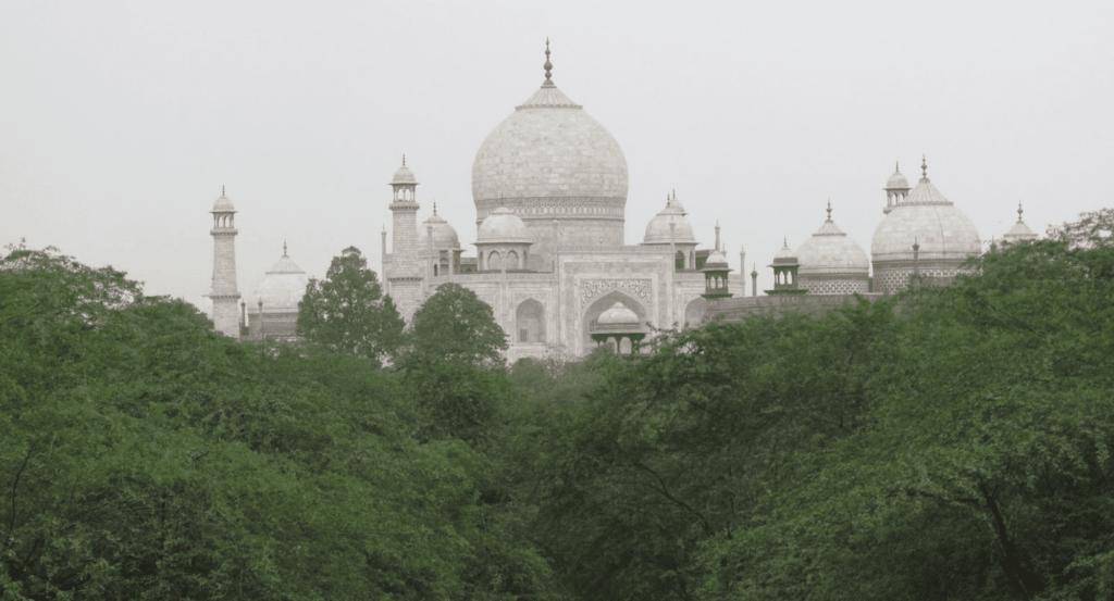 Se balader dans le parc du Taj Mahal